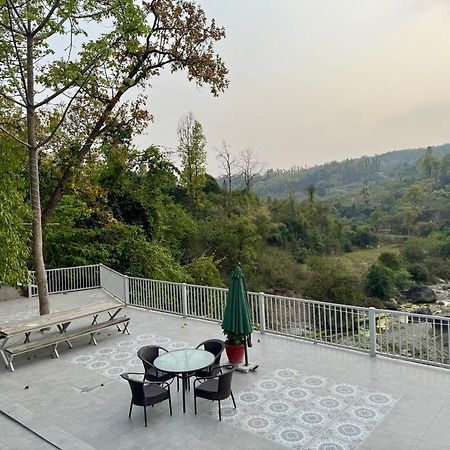 Saraiville- Luxury Riverside Cottages Dehradun Eksteriør billede