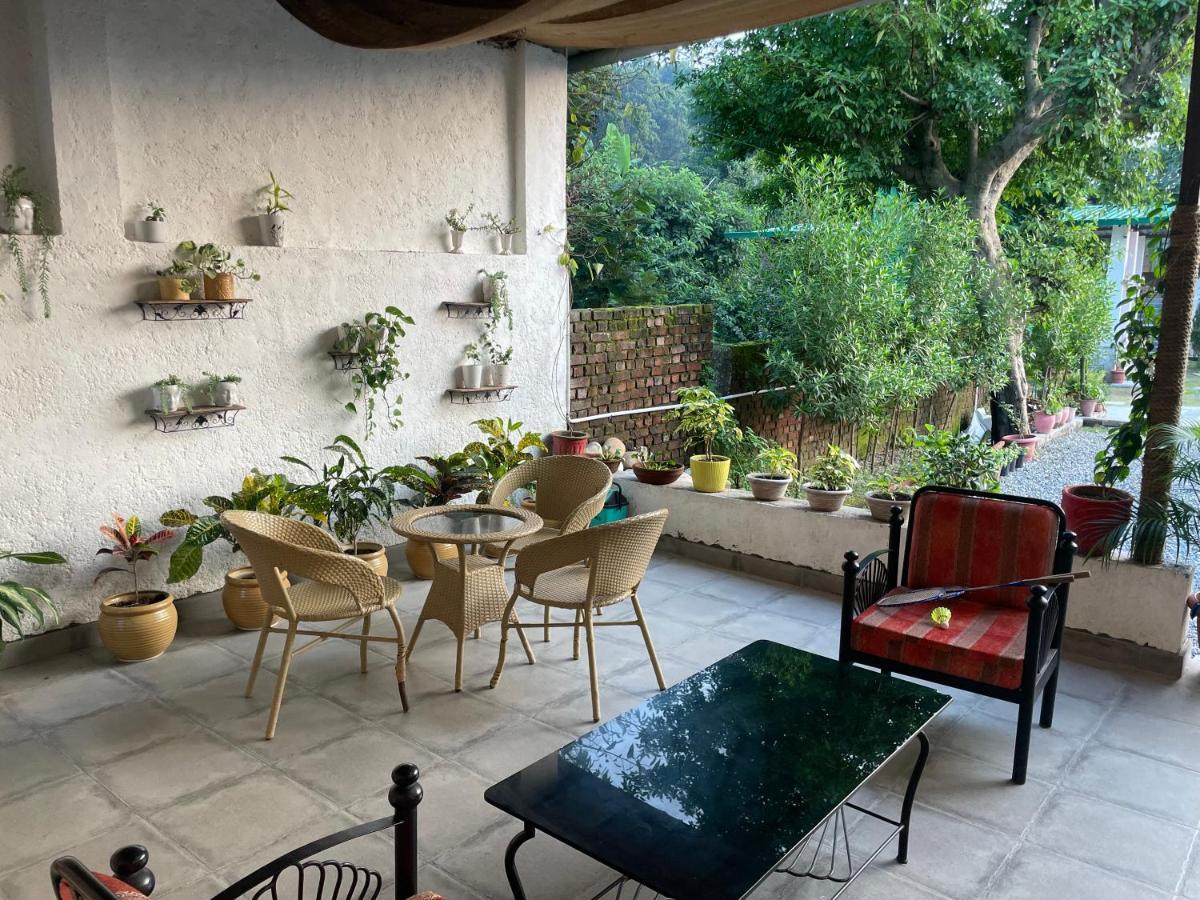 Saraiville- Luxury Riverside Cottages Dehradun Eksteriør billede