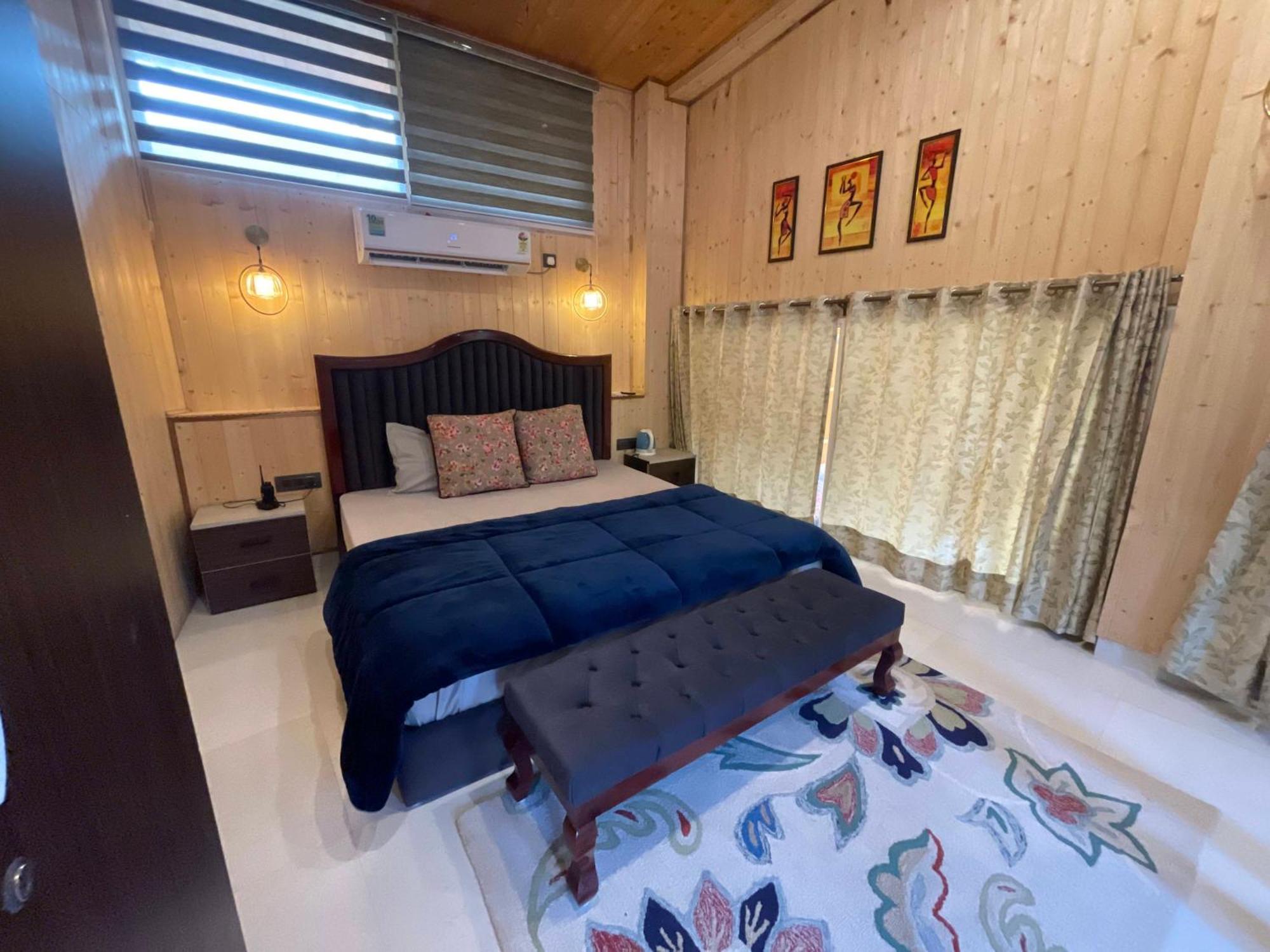 Saraiville- Luxury Riverside Cottages Dehradun Eksteriør billede