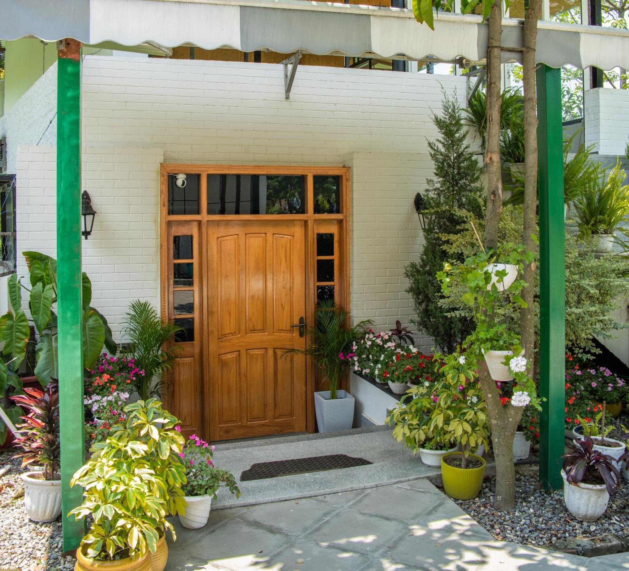 Saraiville- Luxury Riverside Cottages Dehradun Eksteriør billede