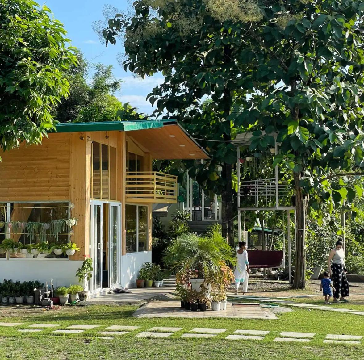 Saraiville- Luxury Riverside Cottages Dehradun Eksteriør billede